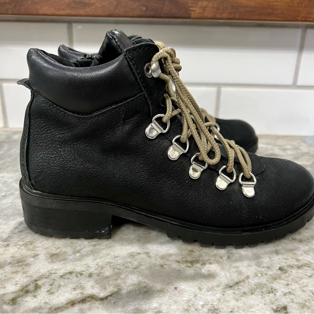 Steve Madden Lora Black Patent Leather Combat Side Zip Hiking Boots Size 5.5 - Picture 5 of 15